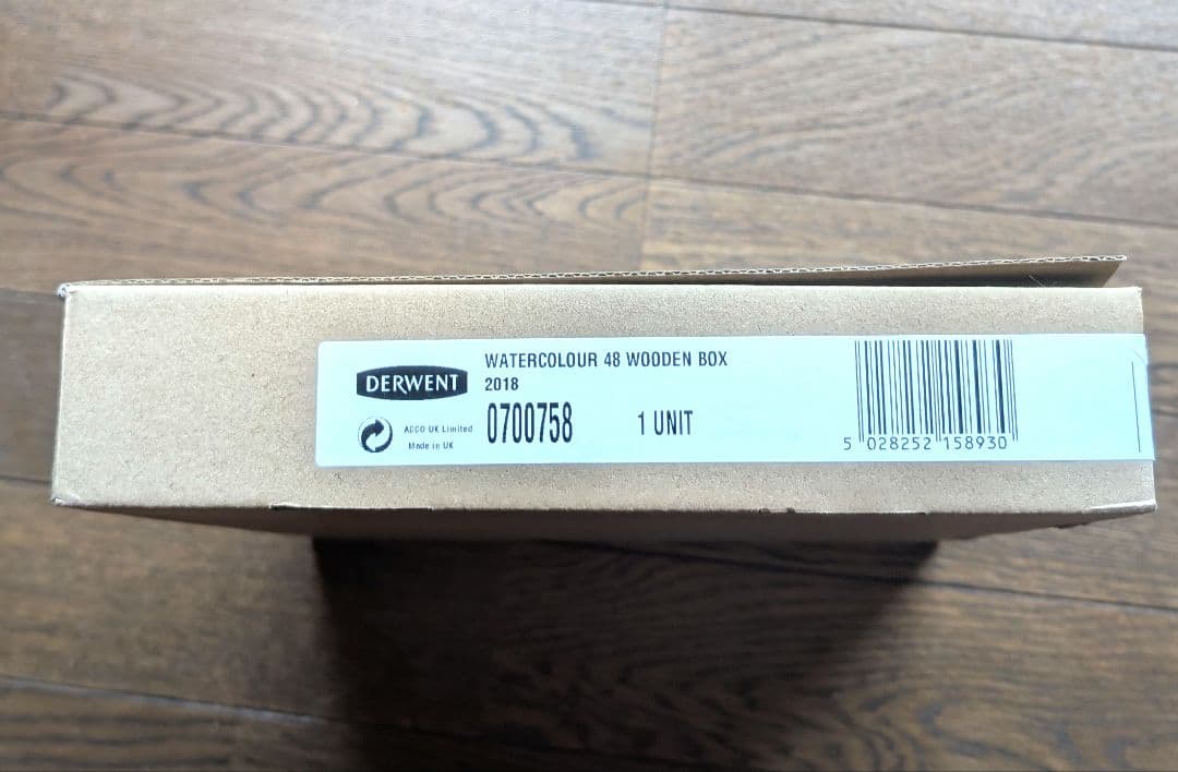 【新品】Derwent 水彩48色セット 木製ボックス