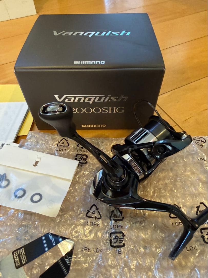 シマノ　SHIMANO 23ヴァンキッシュ　C2000SHG リールカバー付き
