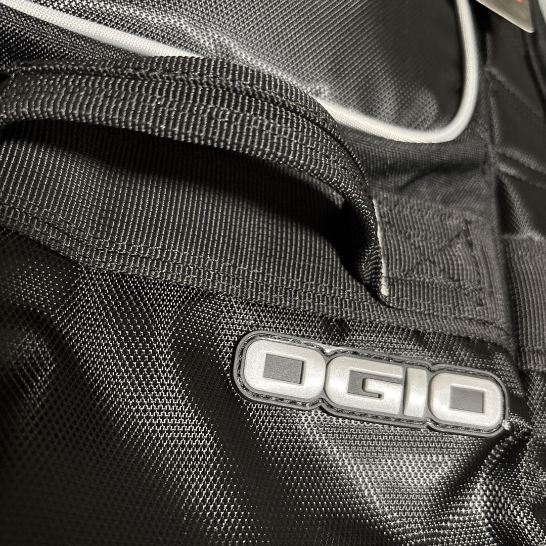 送料無料 OGIOプルスルートラベルローリングスーツケース荷物 -46 リットル