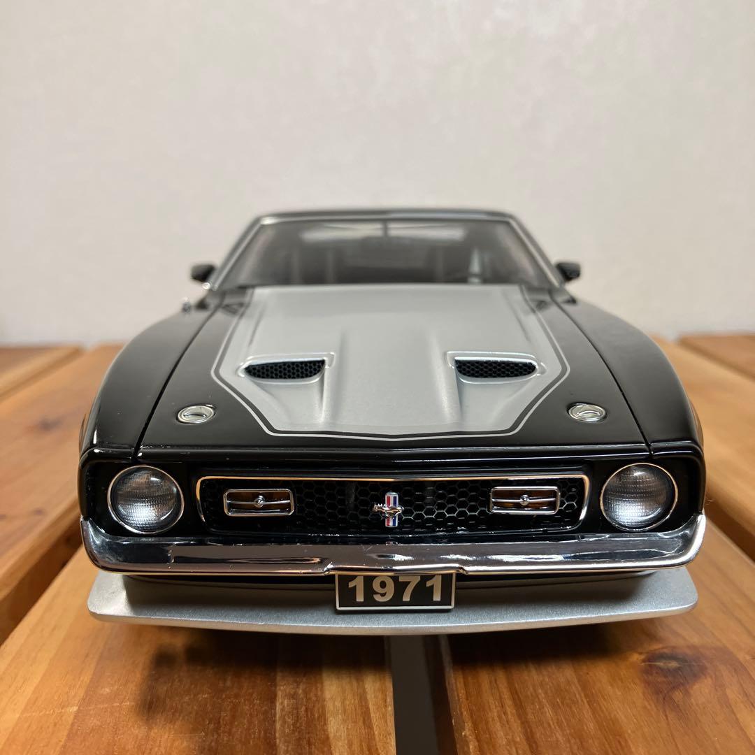 オートアート1/18 FORD MUSTANG MACH I BLACK