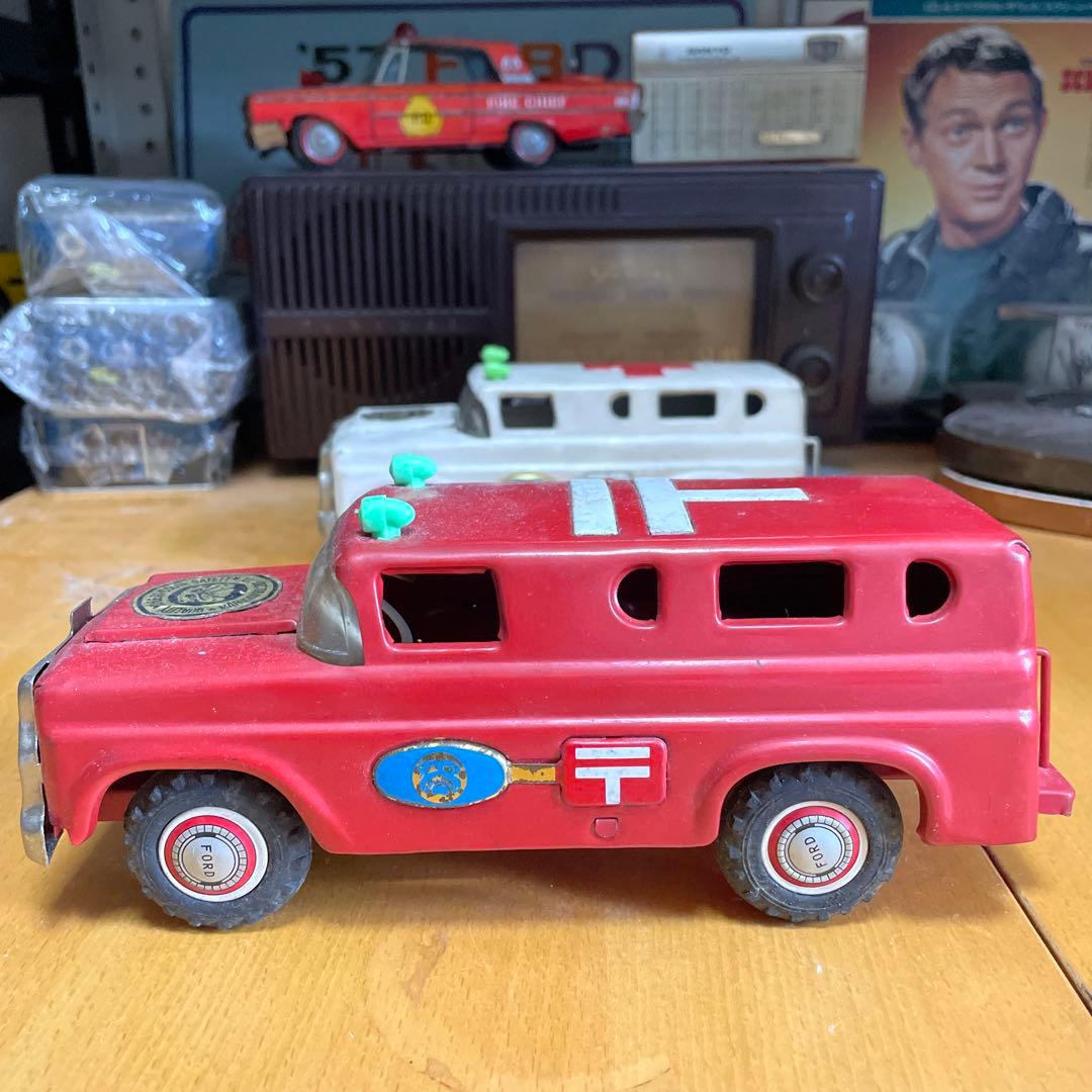 マルサン　ブルドッグシリーズ　 郵便車&救急車