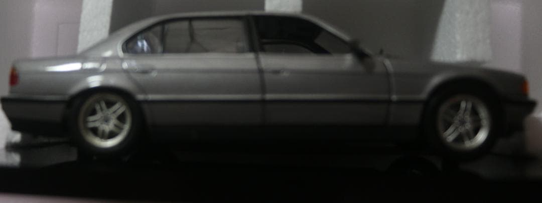特注００７　ＢＭＷ７５０IL　 1/24 　限定品　中古品