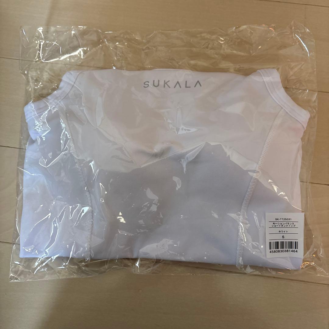 SUKALA ウェブ限定 クロップドタンクトップ ホワイト