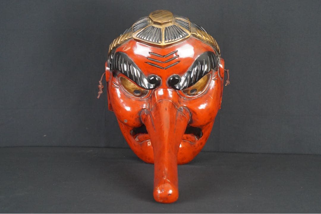 天狗面 木彫一刀彫 時代物 壁掛け 漆塗 縁起物 天狗
