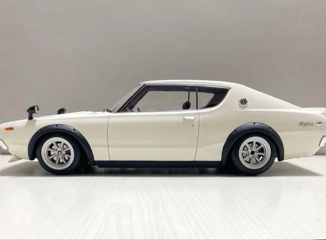 イグニッションモデル　1/12 SKYLINE 2000 GT-R