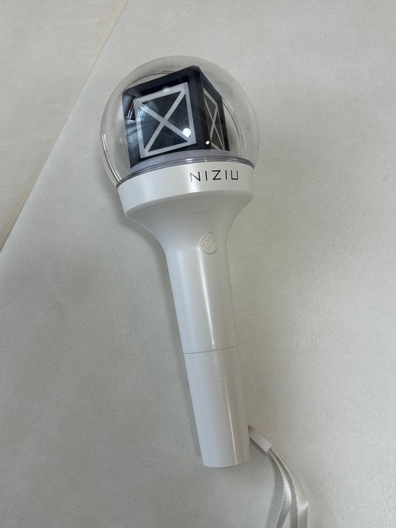niziu グッズ　ライブペンライト