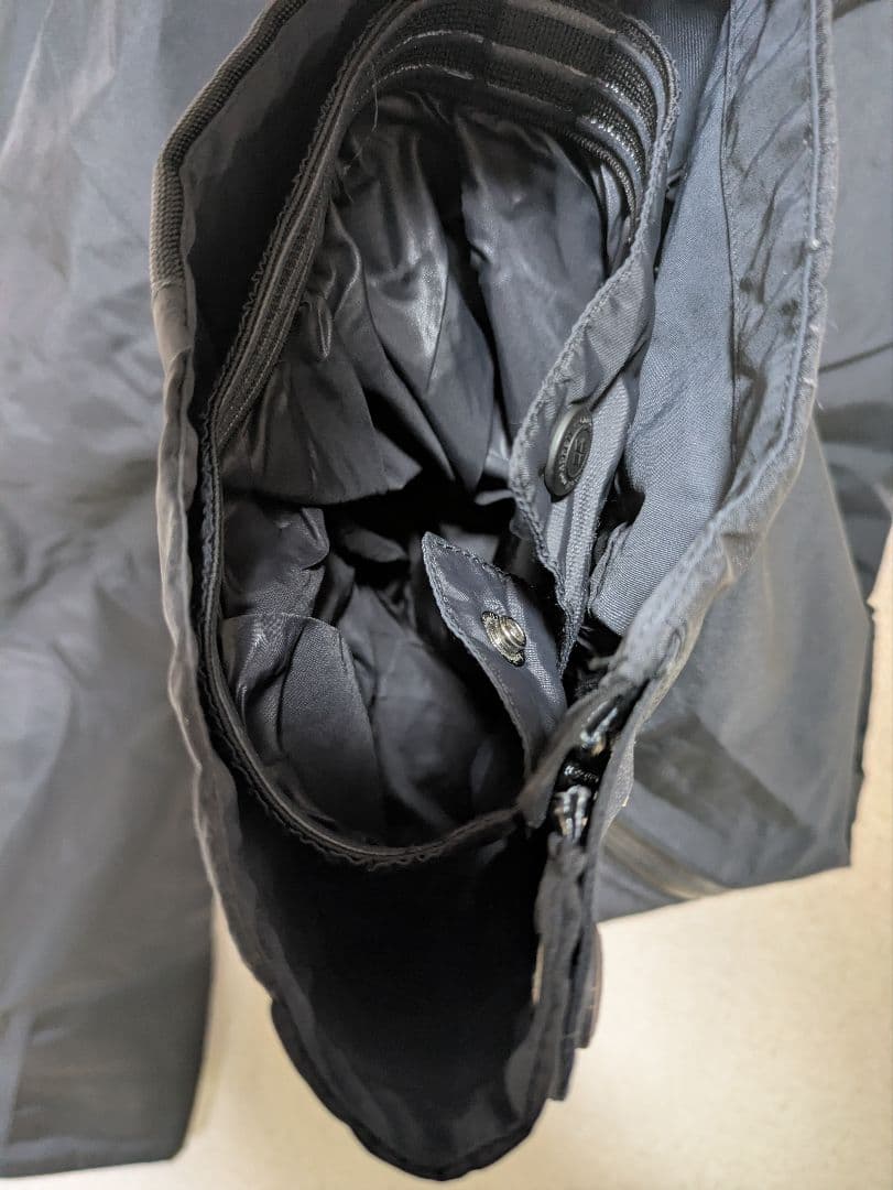 ほぼ未使用　GORE-TEX　中綿入りアルパインパンツ　メンズXL　黒　モンベル
