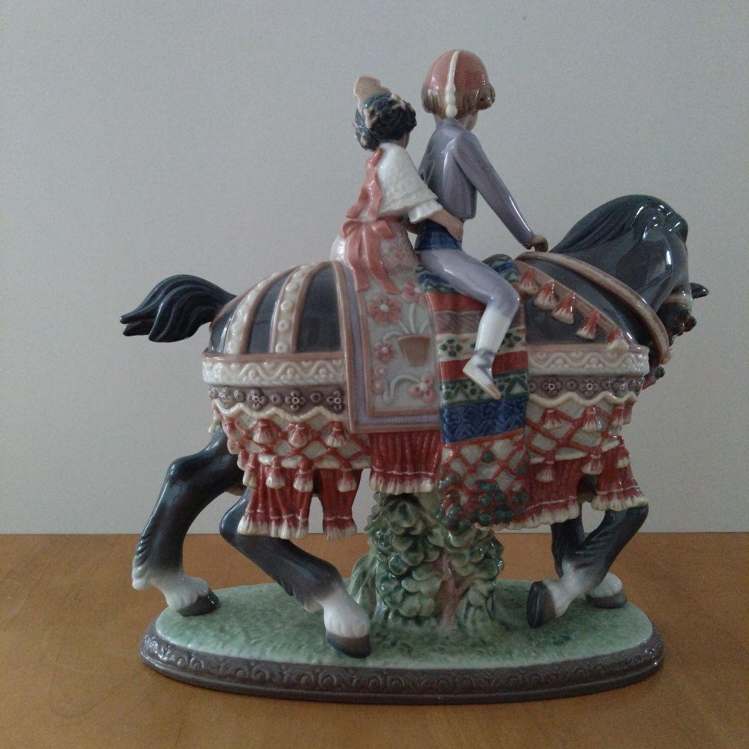 LLADRO リヤドロ 陶磁器 フィギュリン 「少年少女の行進」サンホセの 祭り