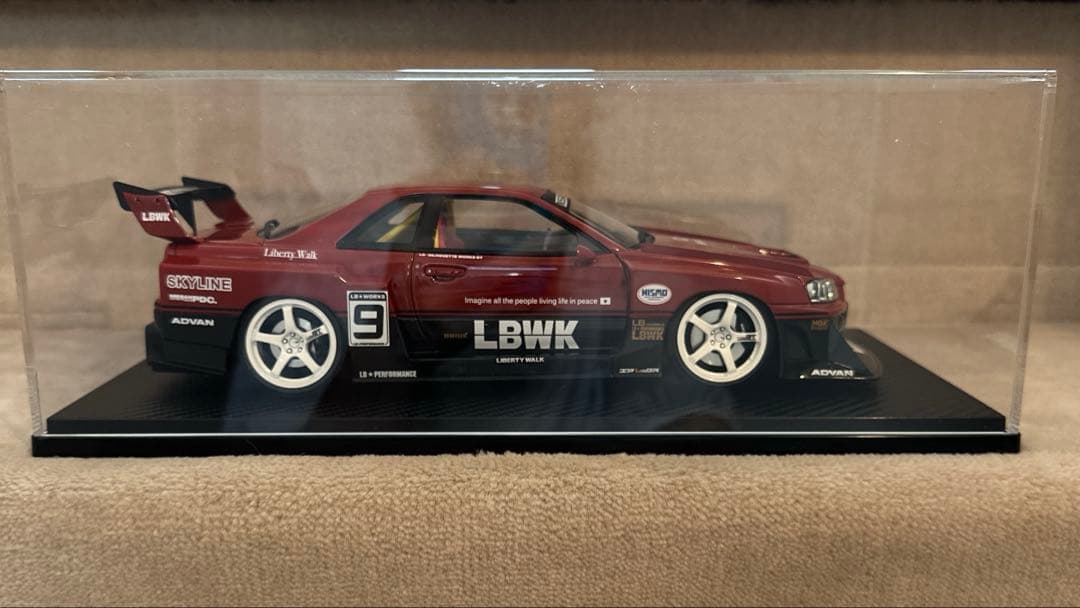 LBWK Nissan Skyline GT-R R34ミニカー 1/18
