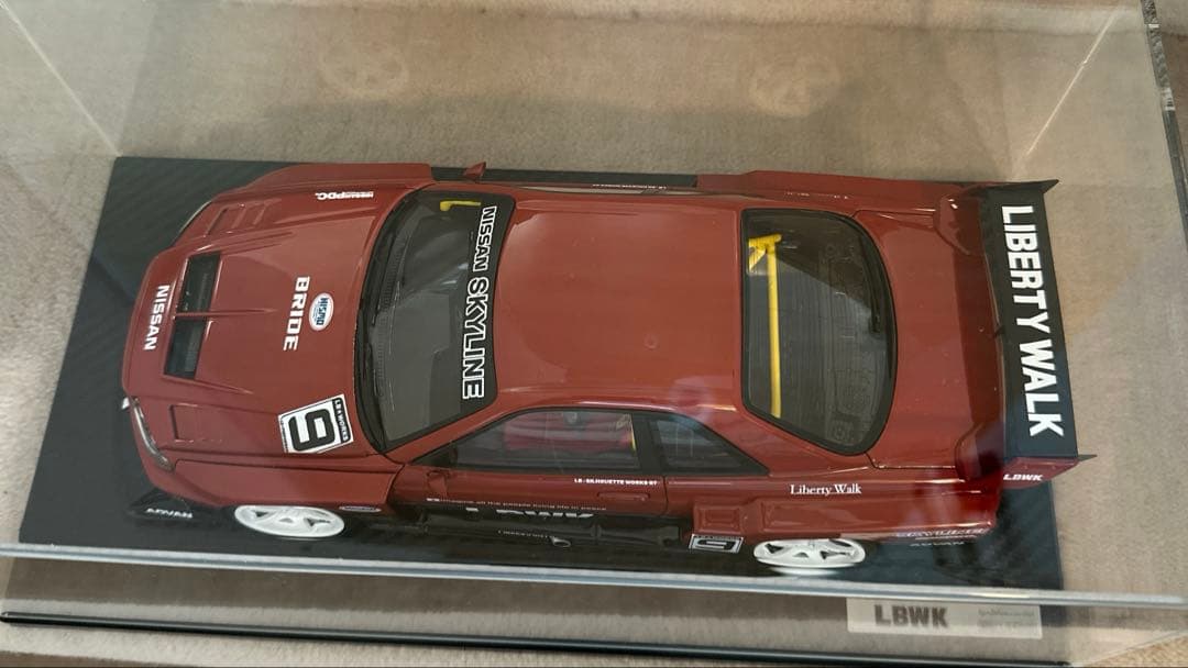 LBWK Nissan Skyline GT-R R34ミニカー 1/18