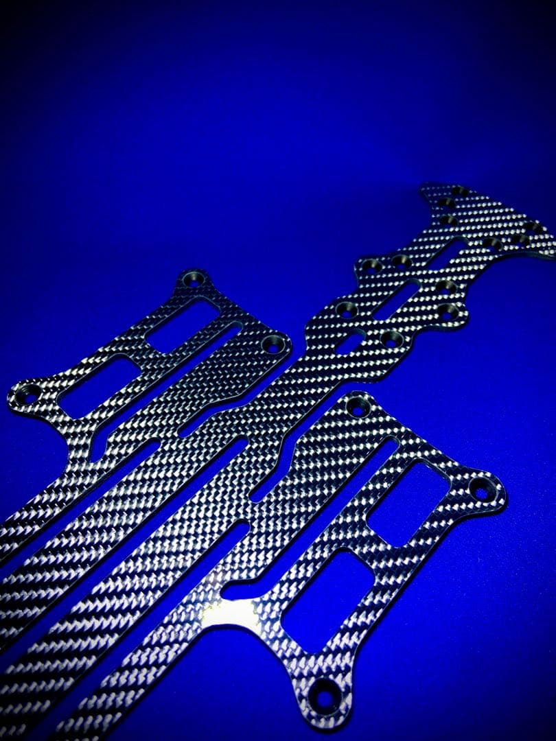 シルバーカーボン製　YD-2SX3 用 ハイトラクション メインシャーシ　蕨山