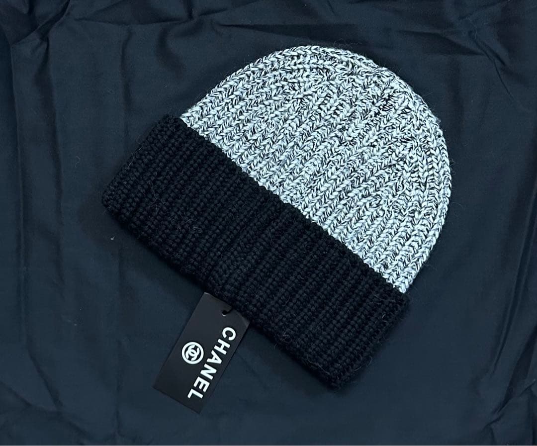 CHANEL ニットキャップ 黒と白新品