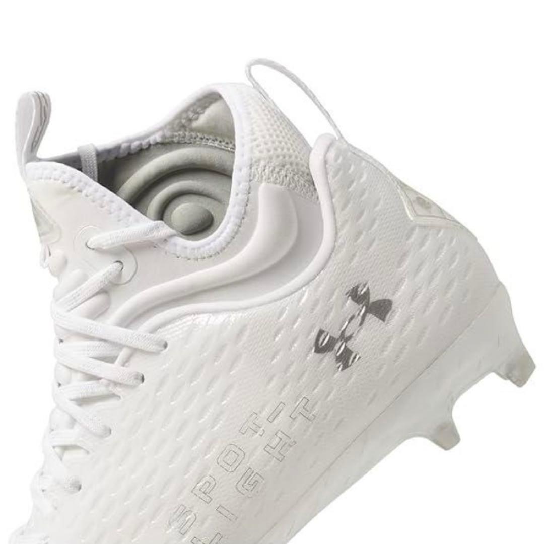 アンダーアーマー 26 スポットライト アメフト スパイク シューズ 白 靴 m
