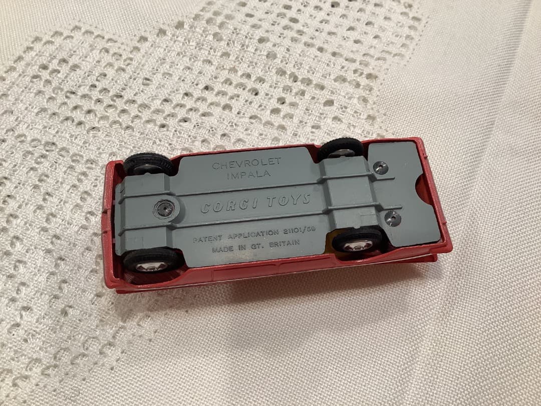 美品レア　CORGI TOYS CHEVROLET IMPALA ミニカー