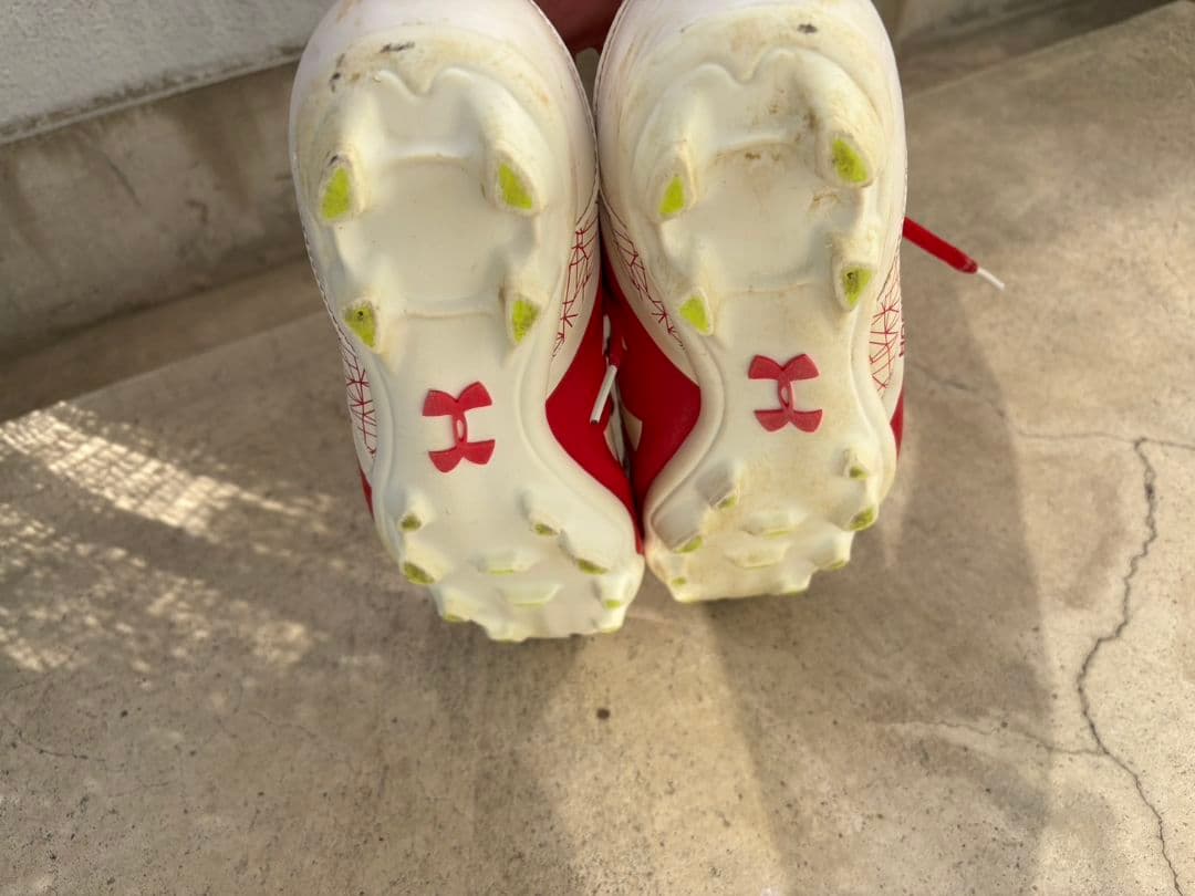 Under Armour サッカーシューズ レッド