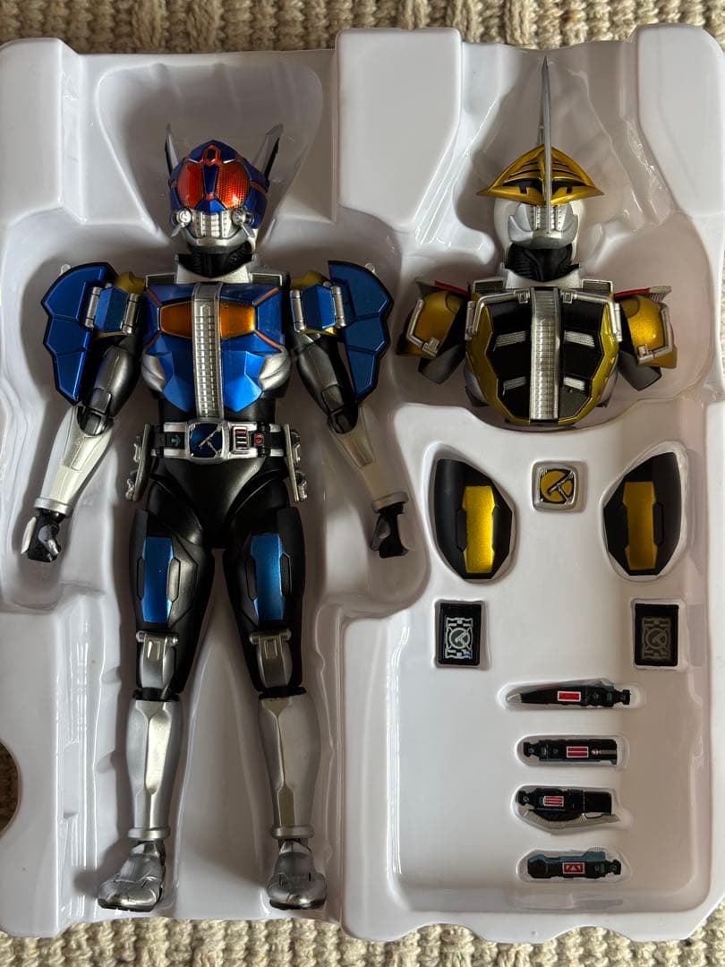 BANDAI S.H.Figuarts仮面ライダー電王