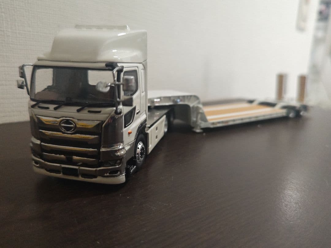 1/43 日野プロフィア セミトレーラー 重機運搬車 ミニカー