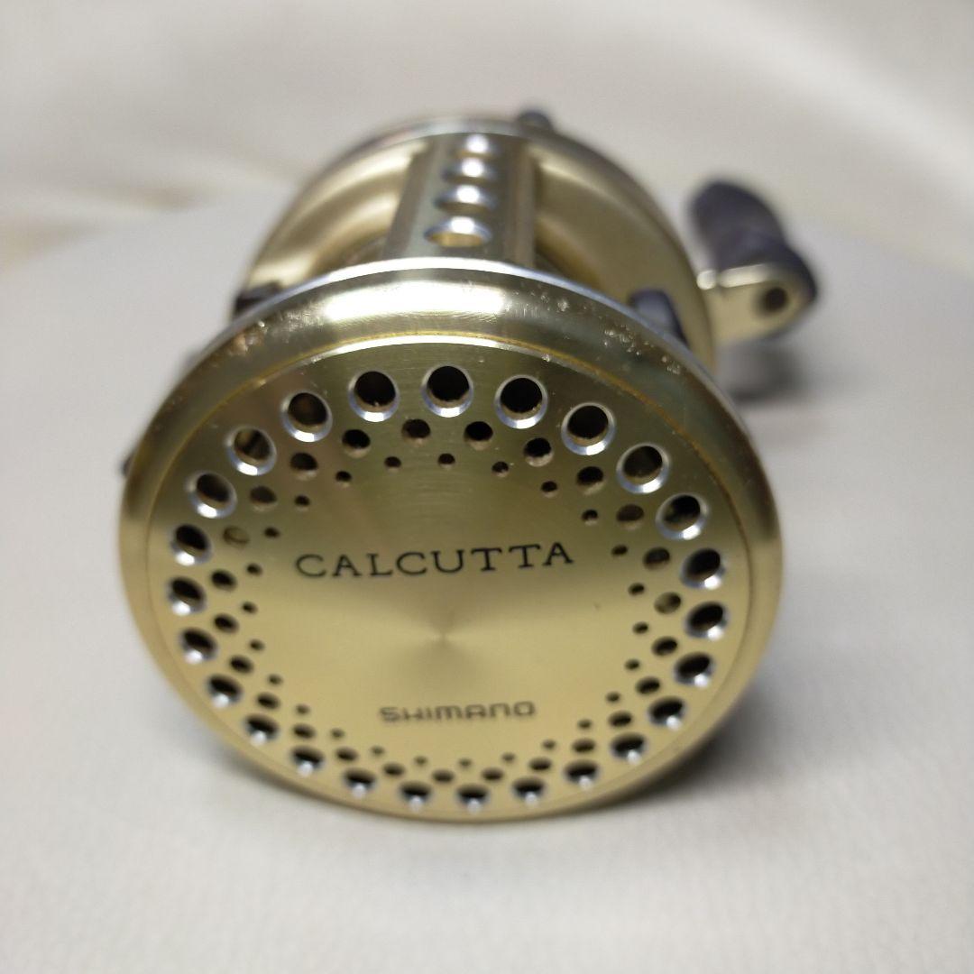 CALCUTTA 両軸リール ゴールド