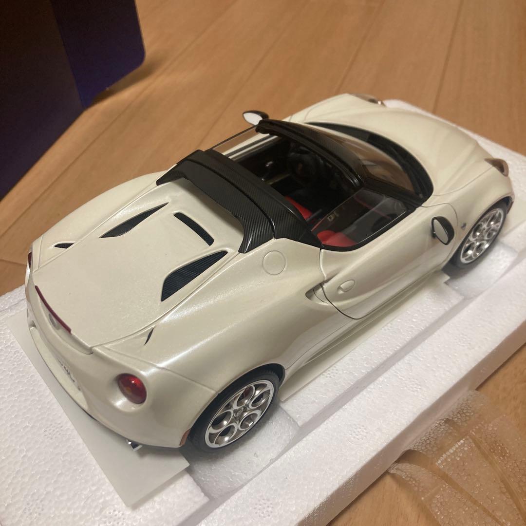 Alfa Romeo 4C ミニカー 1/18 オートアート