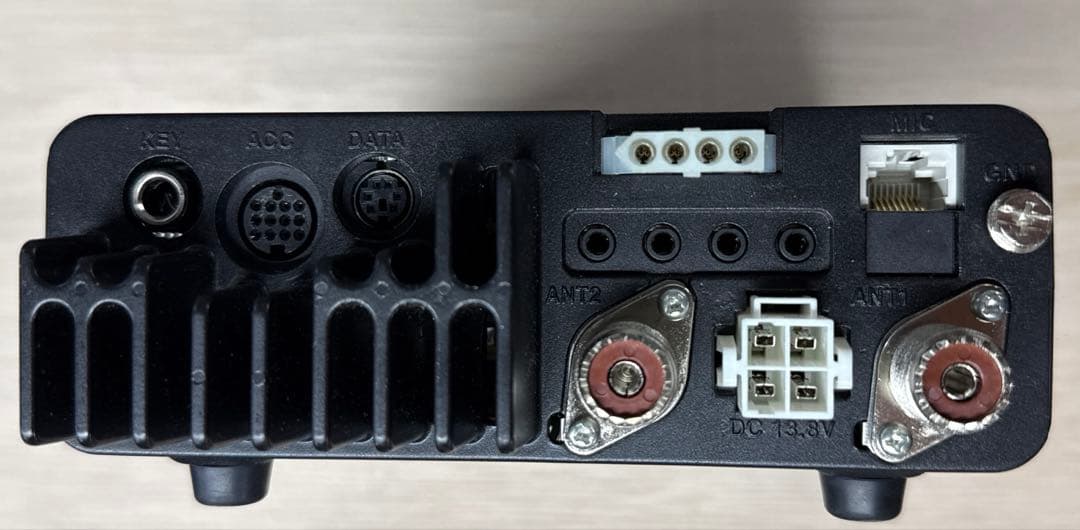 ICOM IC−7000