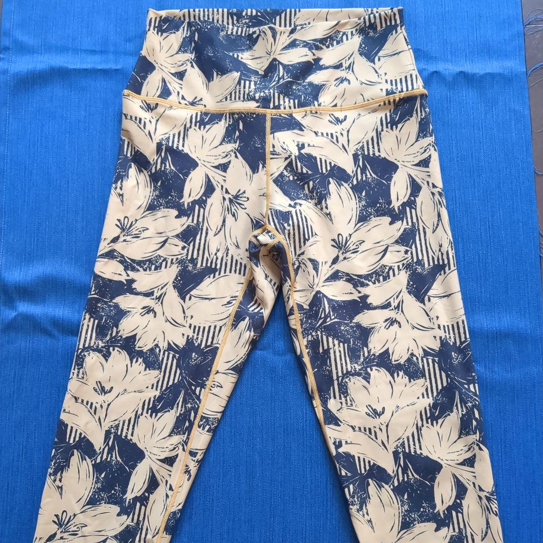 LAVA SUKALA ヨガウェアセットアップ　Lサイズ 新品