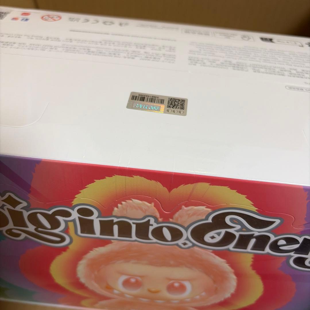 Big into Energy Cry Baby ラブブ クライベイビー box