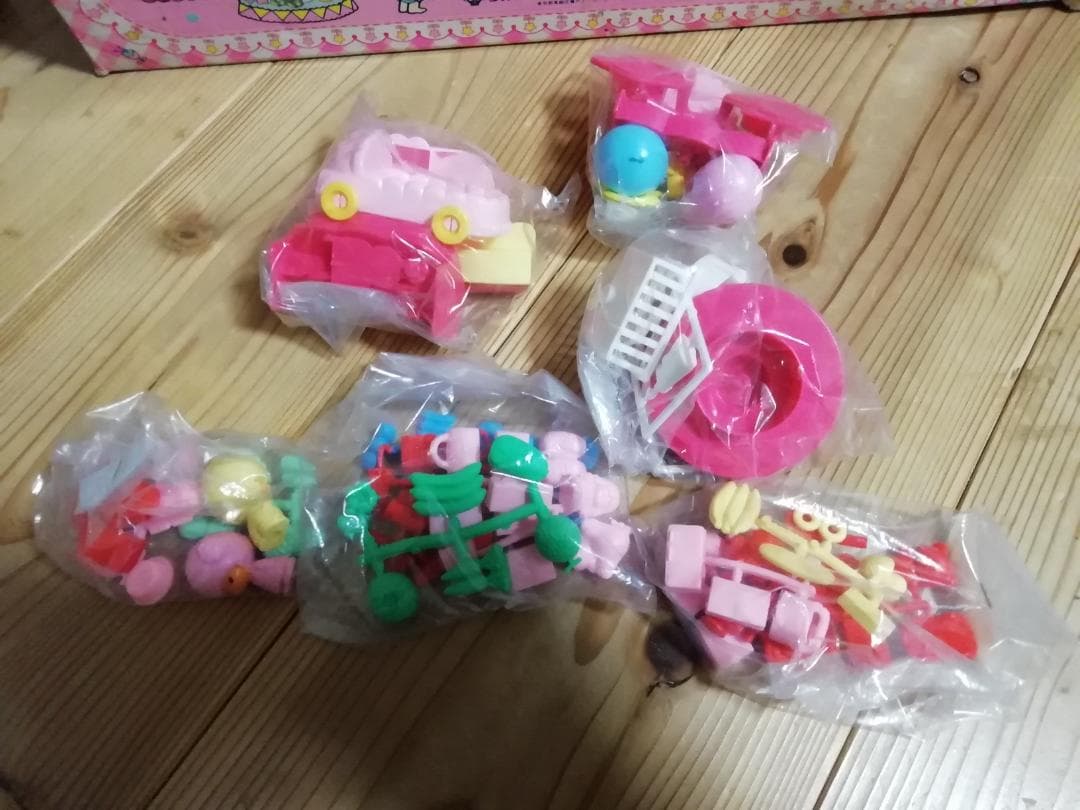 ★(新品未使用)タカラ キキララ星の国デパート