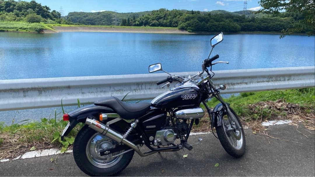 マグナ50