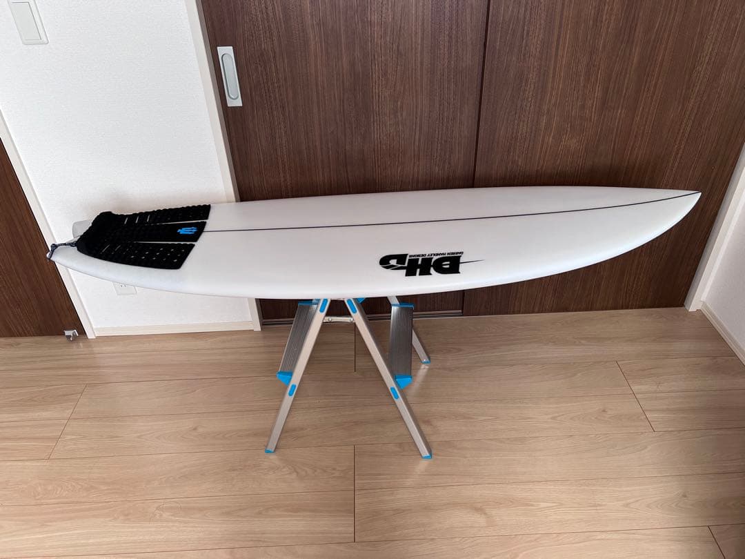 DHD フェニックス スワロー 5'8\" 31.5Lサーフボード　新古品