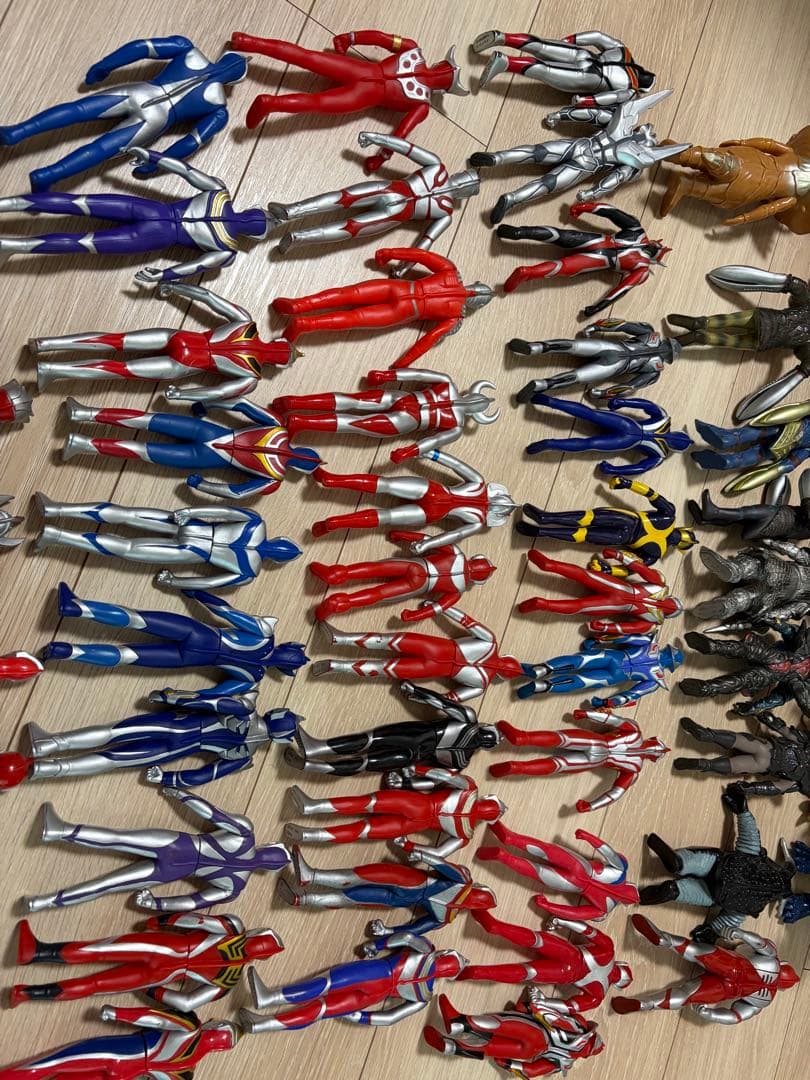 ウルトラマンフィギュアセット 56体(デカフィギュア1体)、まとめ売り