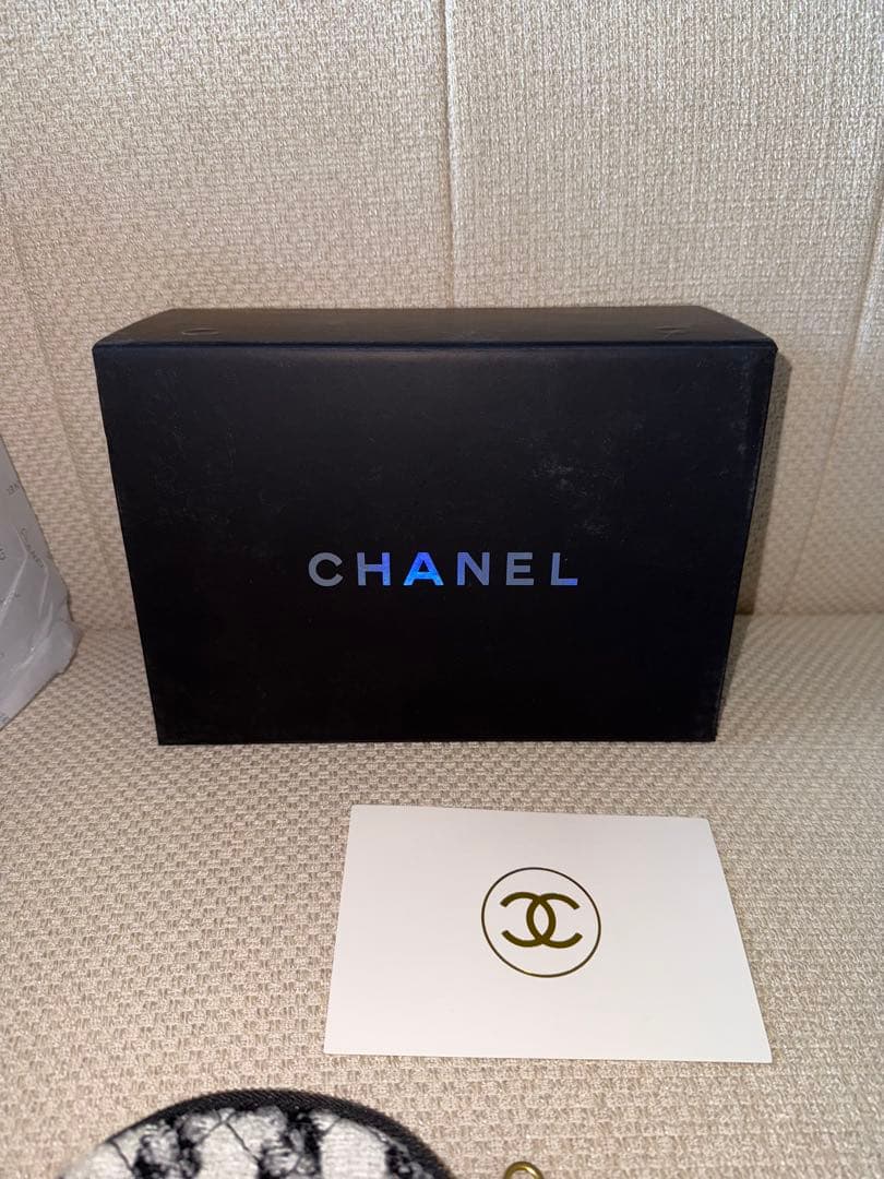 CHANEL VIP 非売品 キルト スマホショルダーケース