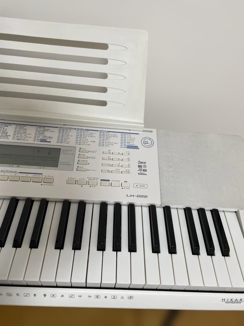 CASIOカシオ 光ナビゲーションキーボード 61鍵 LK-222 スタンド付