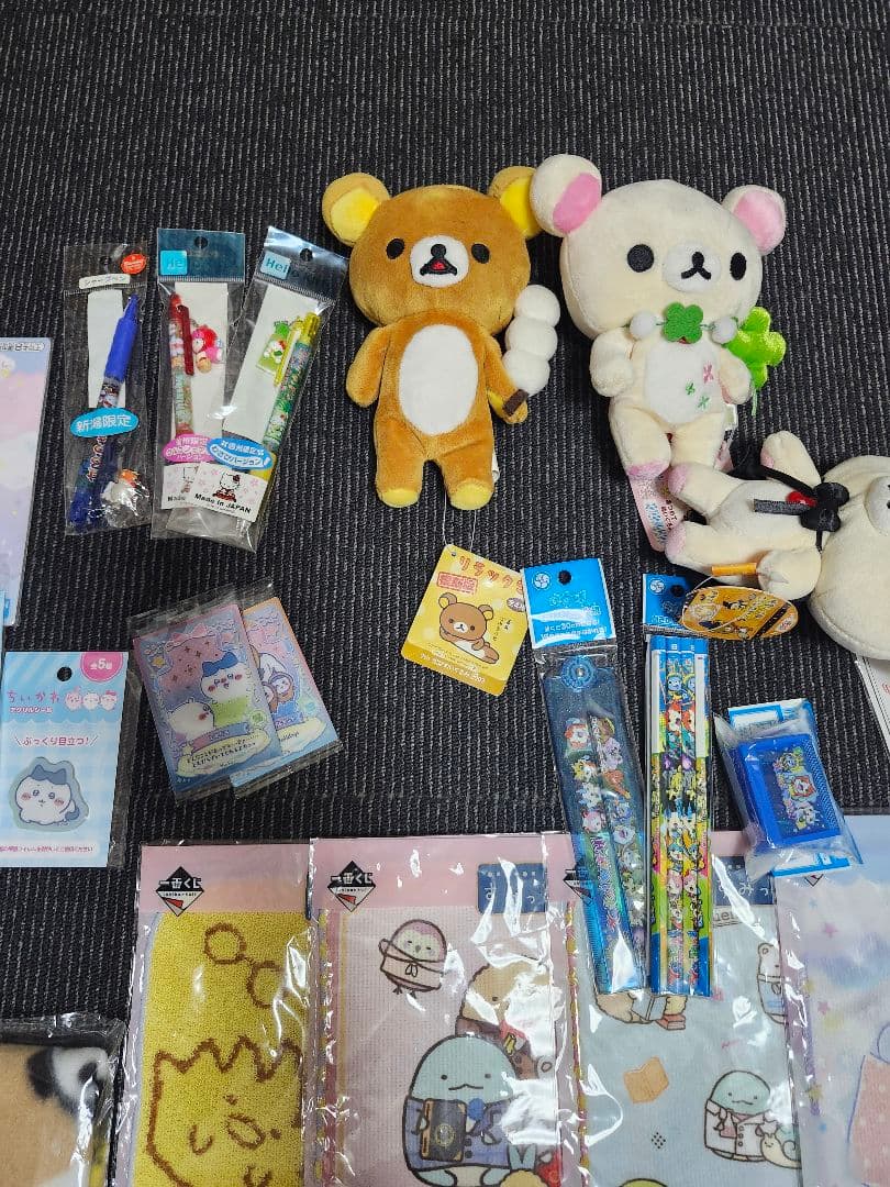 ちいかわ　すみっコぐらし　ワンピース　ツイステ　リラックマ　まとめ売り