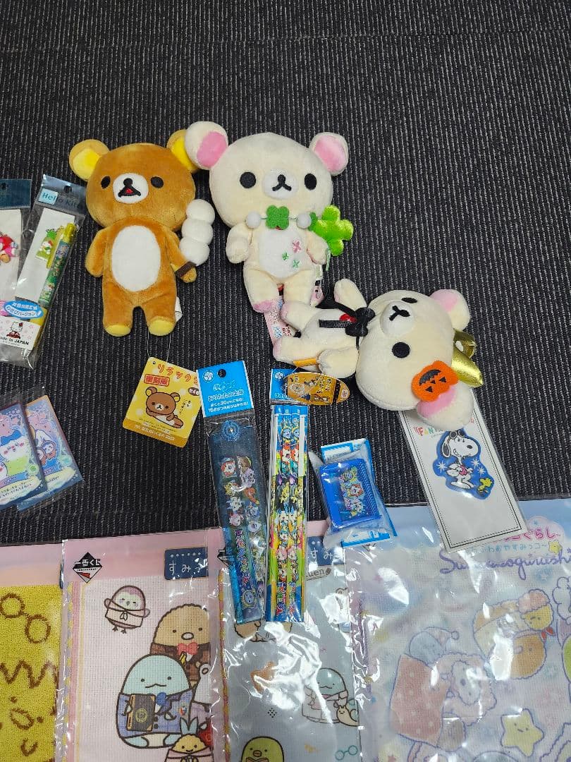 ちいかわ　すみっコぐらし　ワンピース　ツイステ　リラックマ　まとめ売り