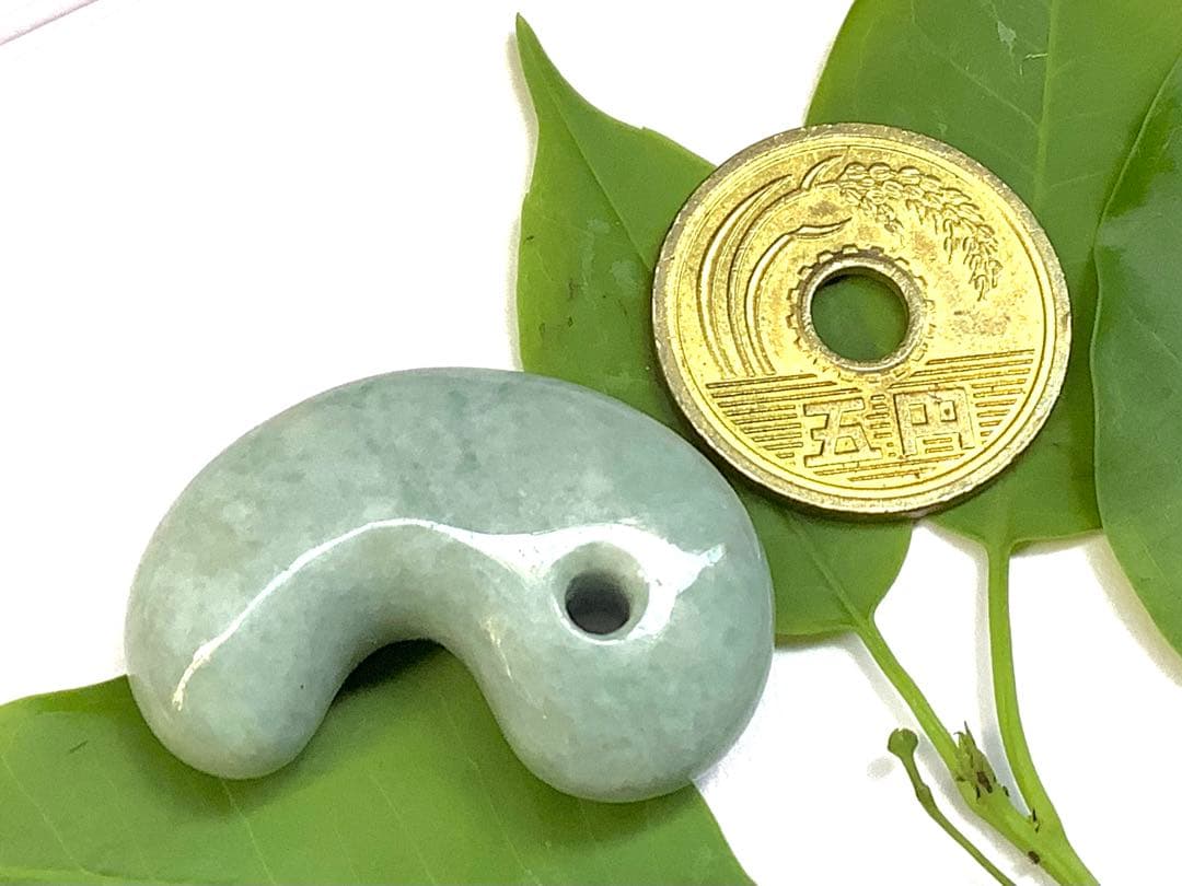 ⭕️幸福を呼び込む勾玉‼️ 糸魚川翡翠小滝産勾玉　鑑定ソーティング付　本物の高品質を