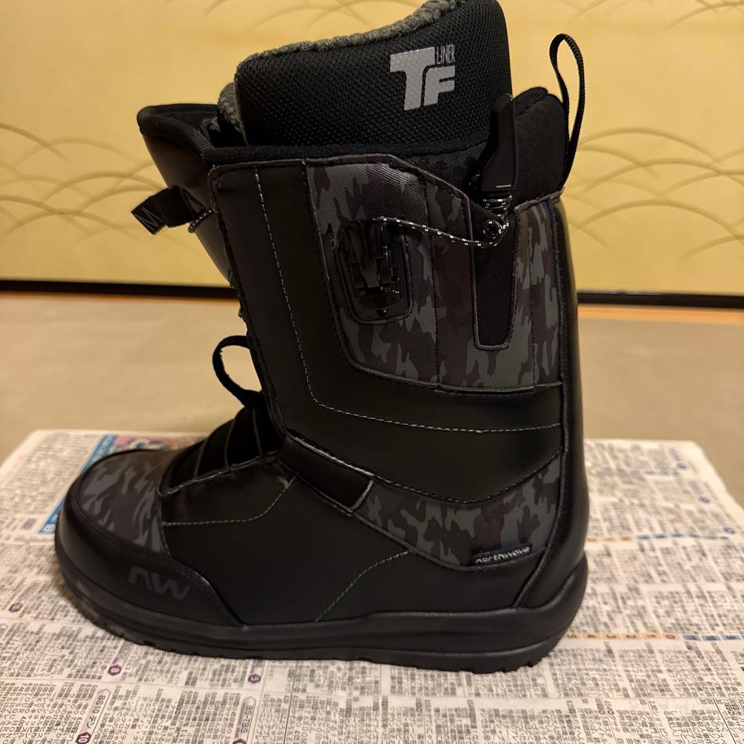 NORTHWAVEノースウェーブ　スノボブーツ　FREEDOM SLS