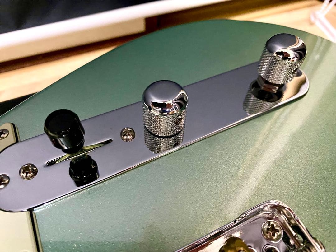 Fenderアメプロ II Telecaster ロック式ペグ