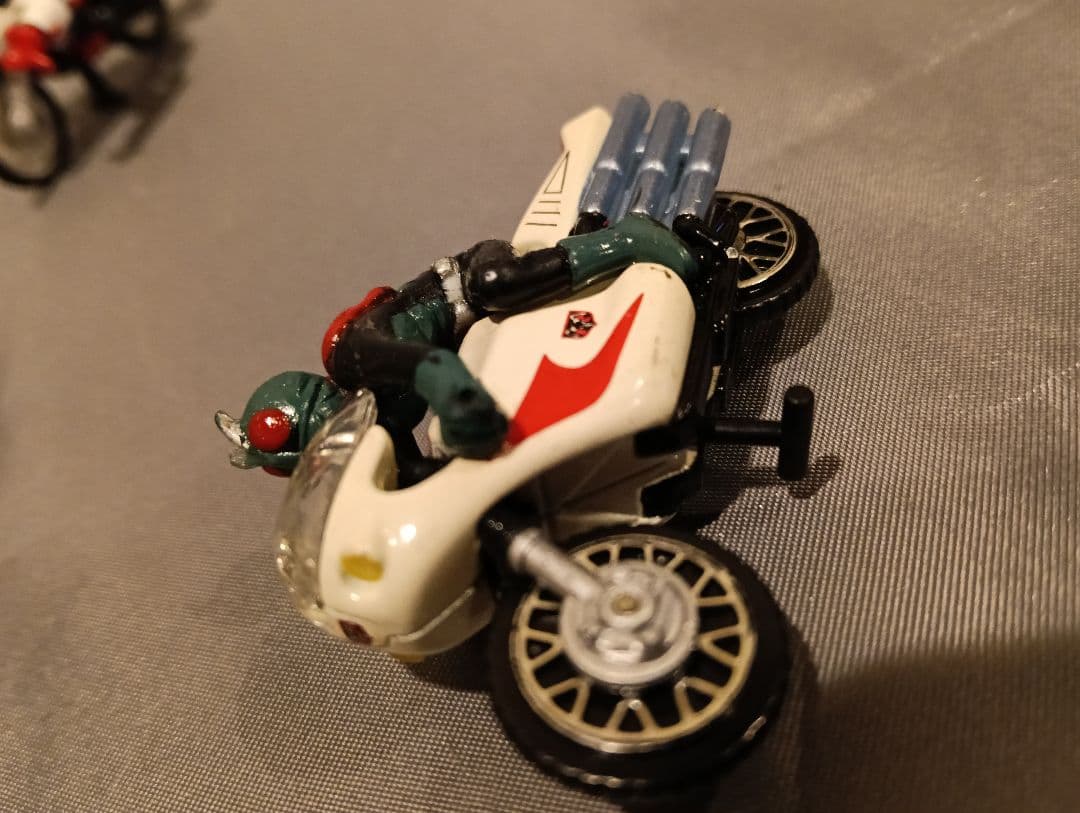 ホットウィール　仮面ライダー　バイクマシン　12台中古品セット