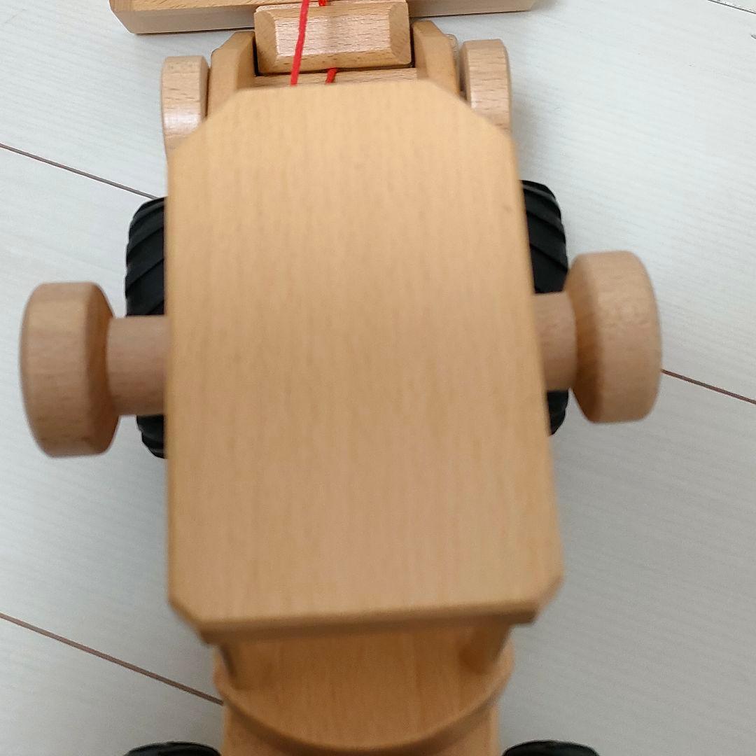 fagus　ブナの木で作られた働く車　ホイールローダー