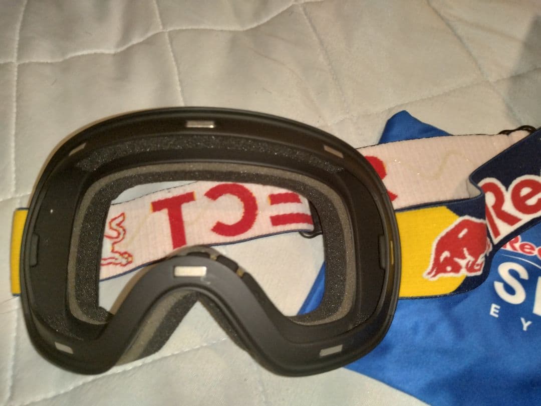 未発売　Red bull spect MAGNETRON