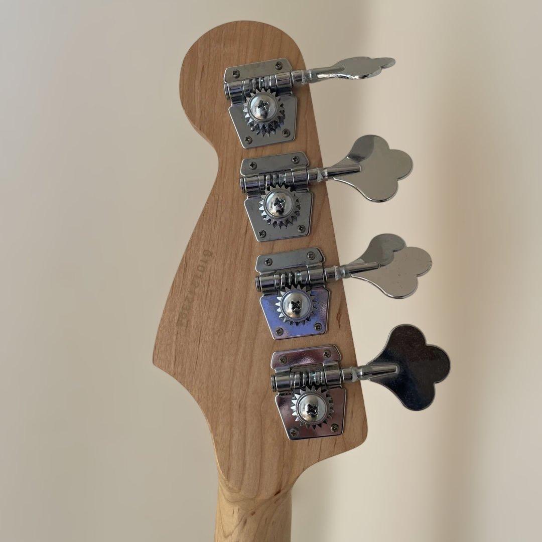 Legend Jazz Bass ジャズベース　ホワイト