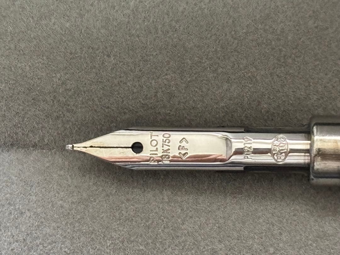 PILOT　キャップレスデシモ　20カラーズ　グレー 万年筆　限定