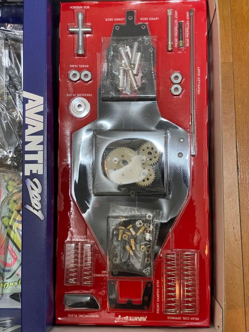 アバンテ 2001 未組立品　オプションパーツおまけ付き　AVANTE 2001