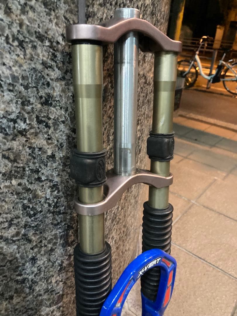 Manitou X-VERT サスペンションフォーク ダウンヒル