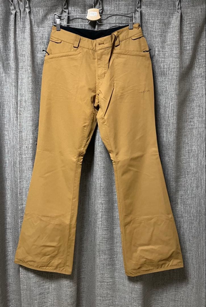 VOLCOM スノーボードウェア レディース 上下セット（ジャケット＋パンツ）