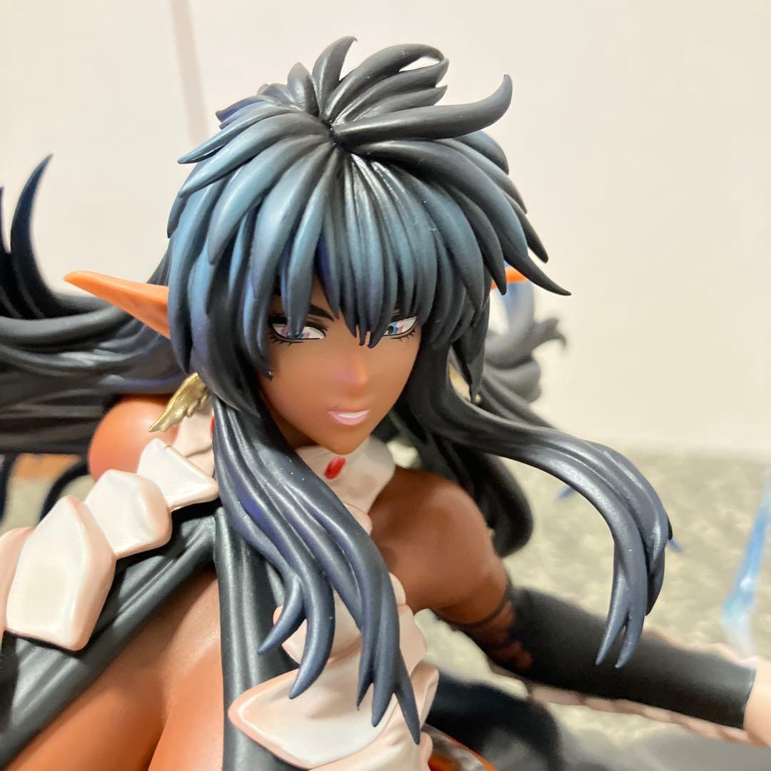 メディコス　アーシェス・ネイフィギュア