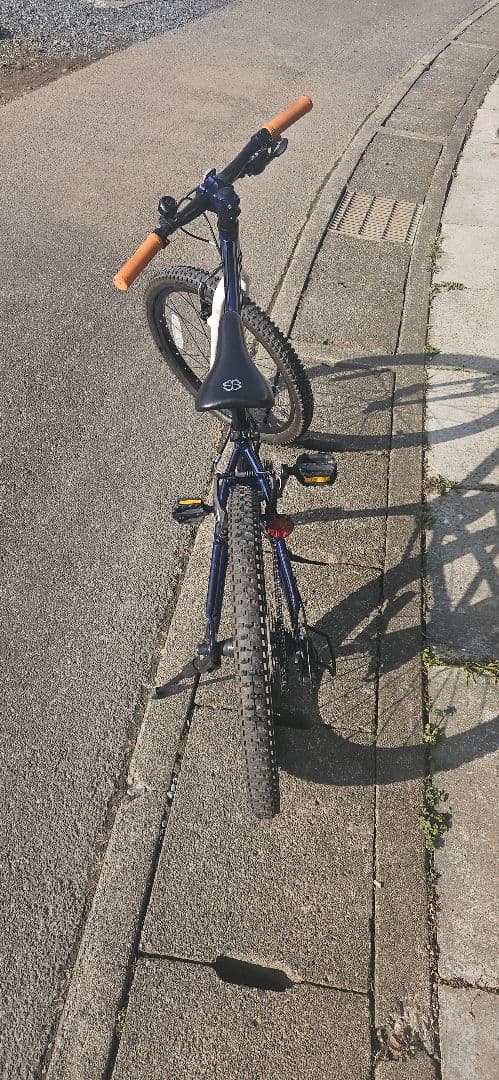 よつばサイクル キャプテンネイビー 22インチ