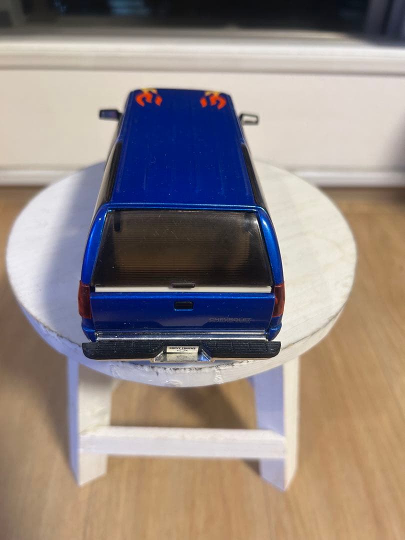 シボレー　サバーバン　ミニカー　アメリカ　ファイヤーパターン