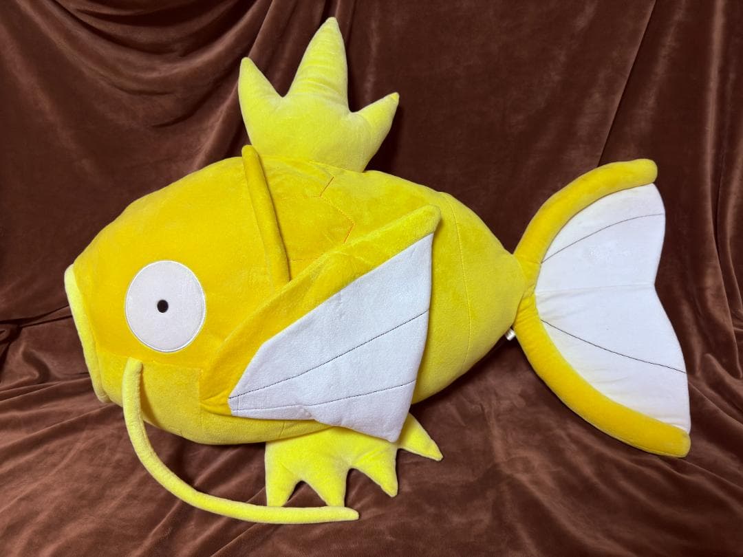 ポケモンセンター名古屋　金のコイキング ぬいぐるみ