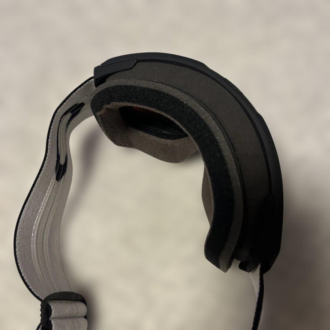 新品未使用タグ付き Oakley ゴーグル ミラーグリーンレンズ